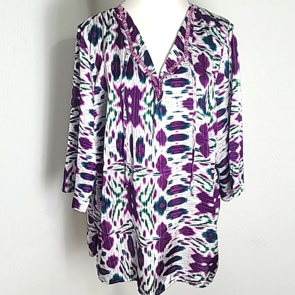Jones New York Purple, Green & White Print Top, Decorative Neckline, Size 1X